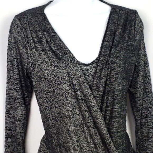 WHITE HOUSE BLACK MARKET Top - Picture 4 of 9